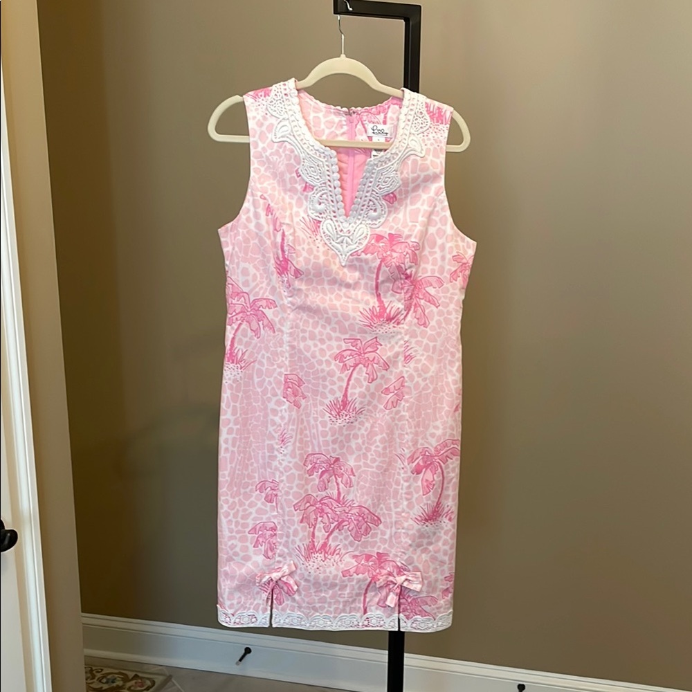Rare Lilly Pulitzer Shift Size 12.  No tags original owner has never been worn.